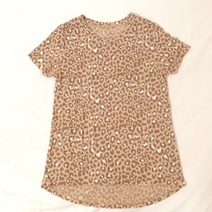 Cheetah print t-shirt